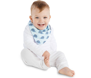 The fashion banana wonder bib is ideal for babies who drool. This fashionable, reversible bib has three layers. A high-quality print, a PU waterproof layer and a very absorbent 100% cotton towelling layer. The close-fitting neck means there are no leaks. The bright colours and patterns are appealing to both parents and infants. This bandana wonder bib is the perfect baby shower or newborn gift. SIZE: 4mths - 3 years